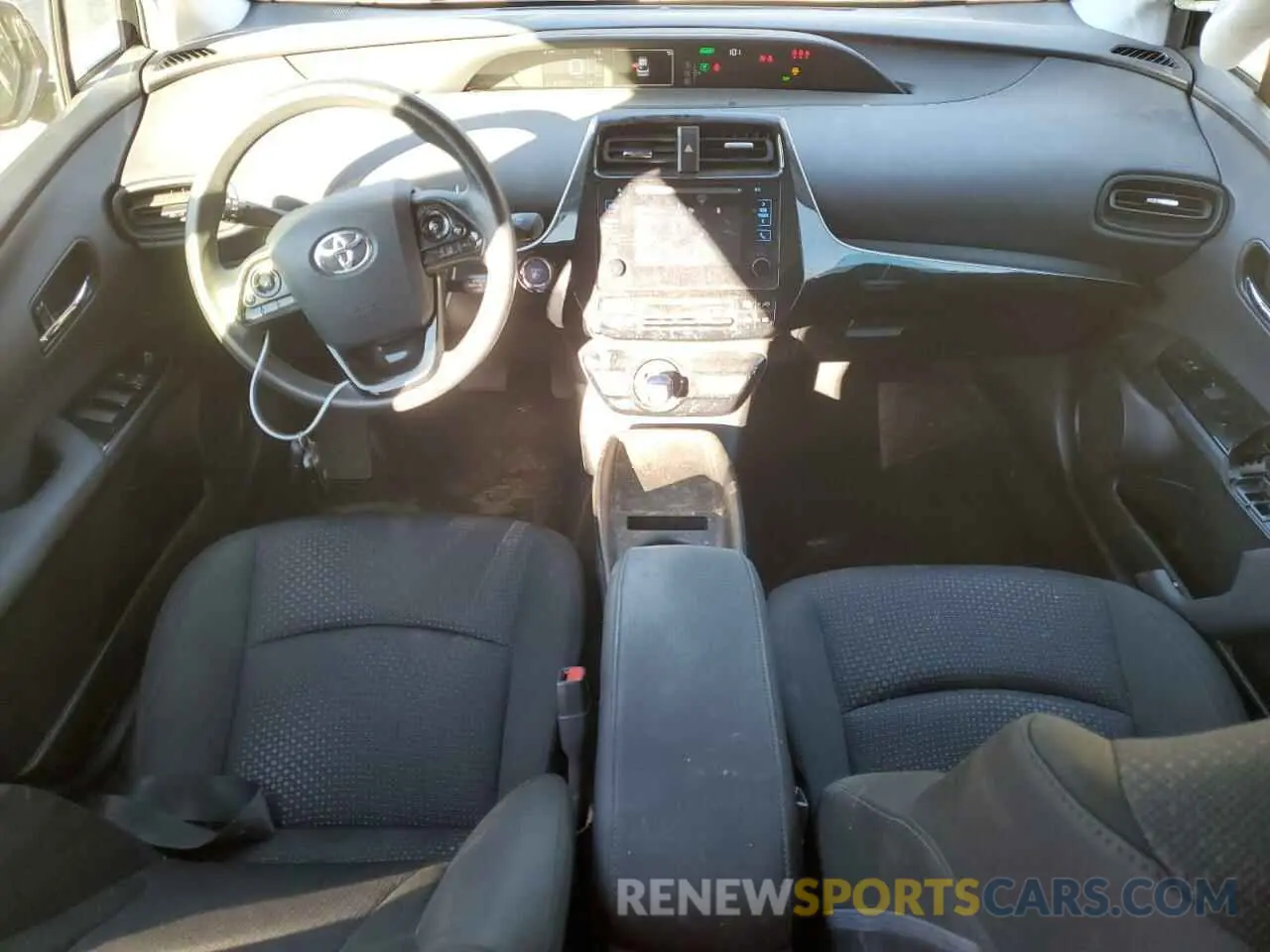 8 Фотография поврежденного автомобиля JTDKARFU6K3070446 TOYOTA PRIUS 2019