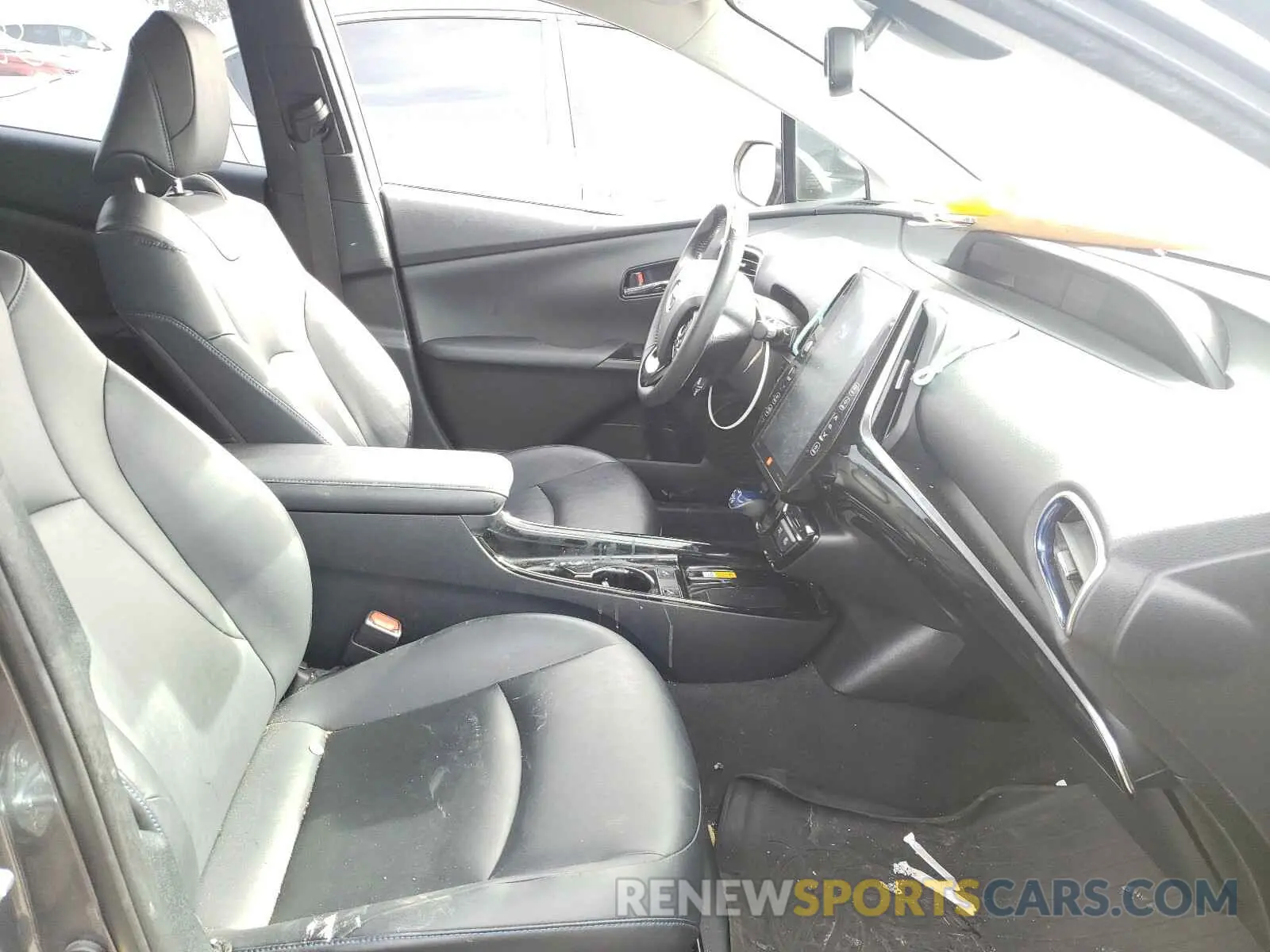 5 Photograph of a damaged car JTDKARFU6K3077817 TOYOTA PRIUS 2019