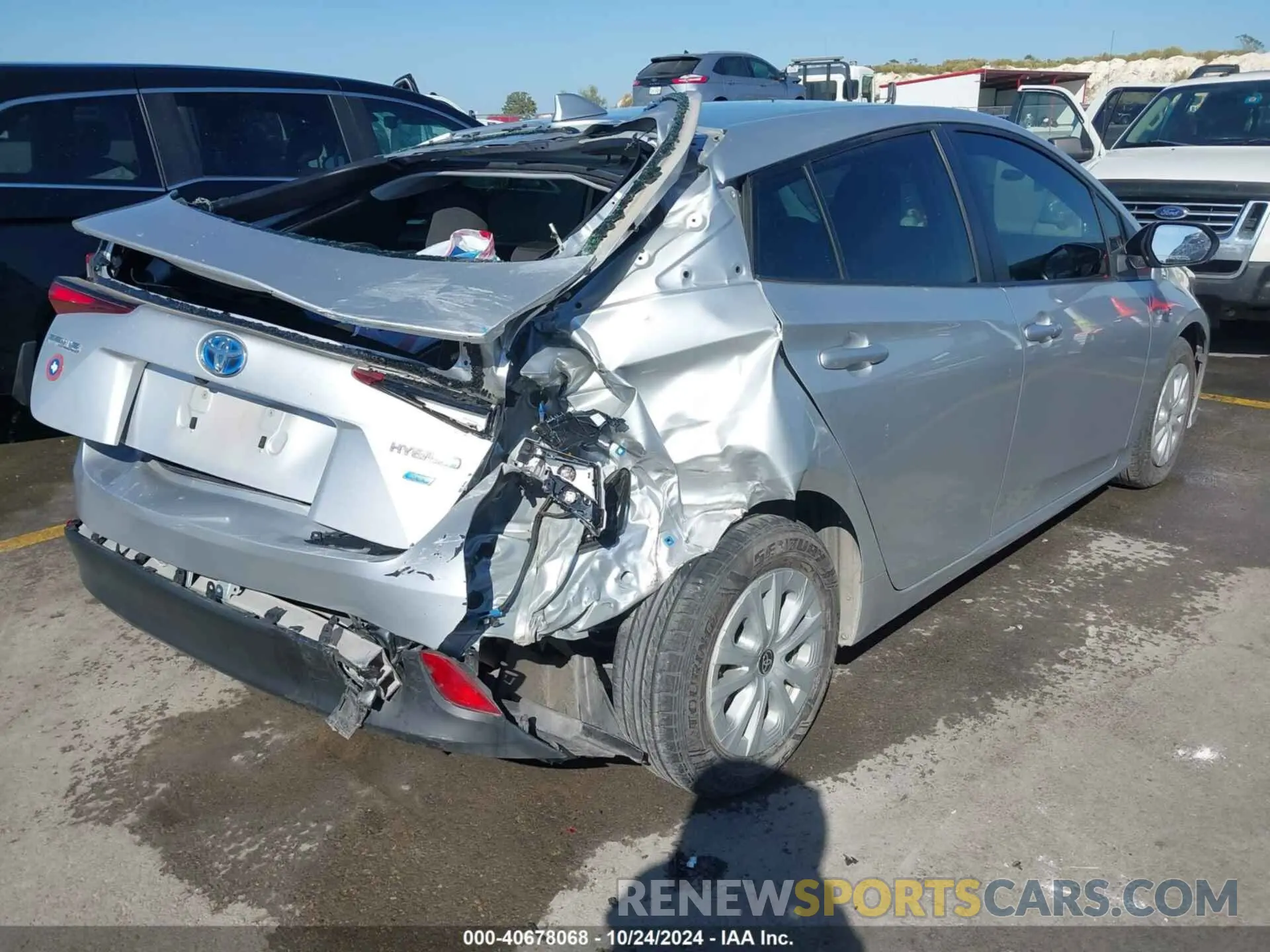 4 Фотография поврежденного автомобиля JTDKARFU6K3088350 TOYOTA PRIUS 2019