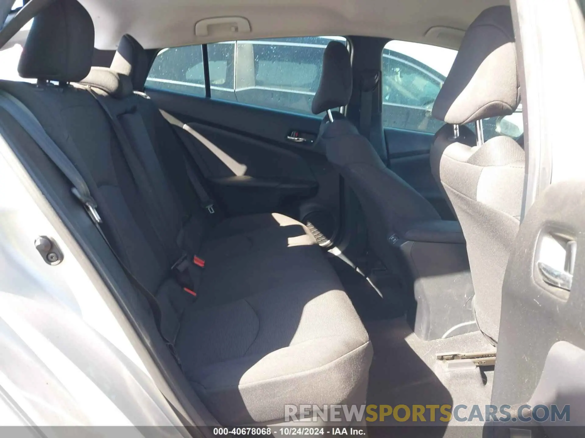 8 Фотография поврежденного автомобиля JTDKARFU6K3088350 TOYOTA PRIUS 2019