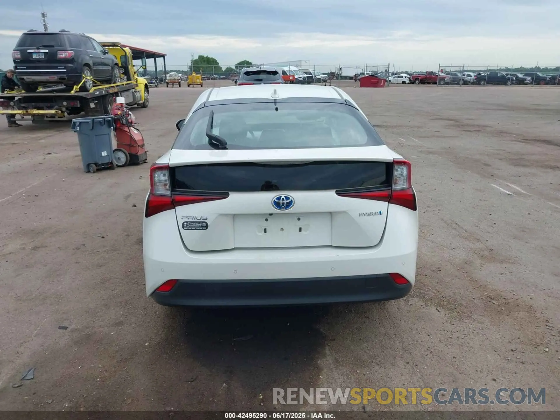 17 Photograph of a damaged car JTDKARFU7K3079057 TOYOTA PRIUS 2019