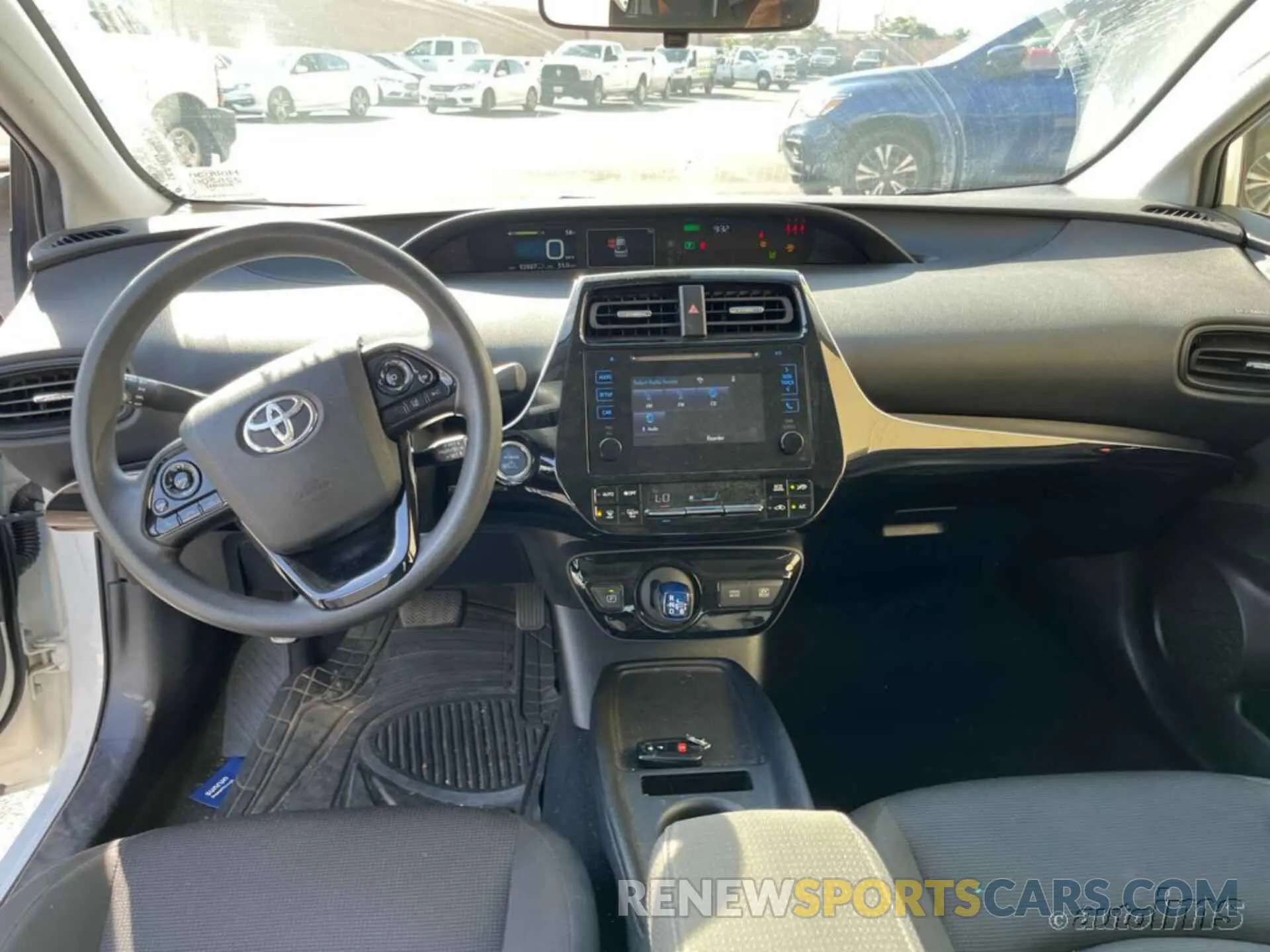 12 Фотография поврежденного автомобиля JTDKARFU7K3090060 TOYOTA PRIUS 2019