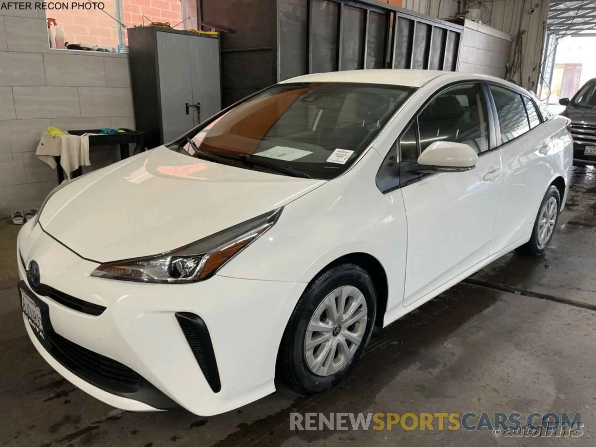 13 Фотография поврежденного автомобиля JTDKARFU7K3090060 TOYOTA PRIUS 2019