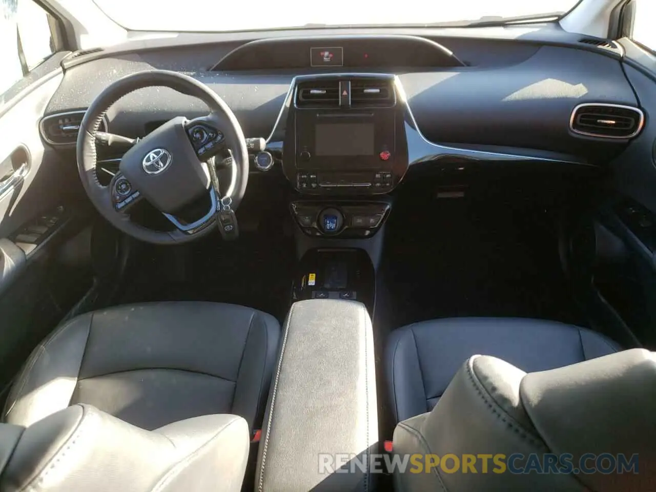 8 Фотография поврежденного автомобиля JTDKARFU8K3077740 TOYOTA PRIUS 2019