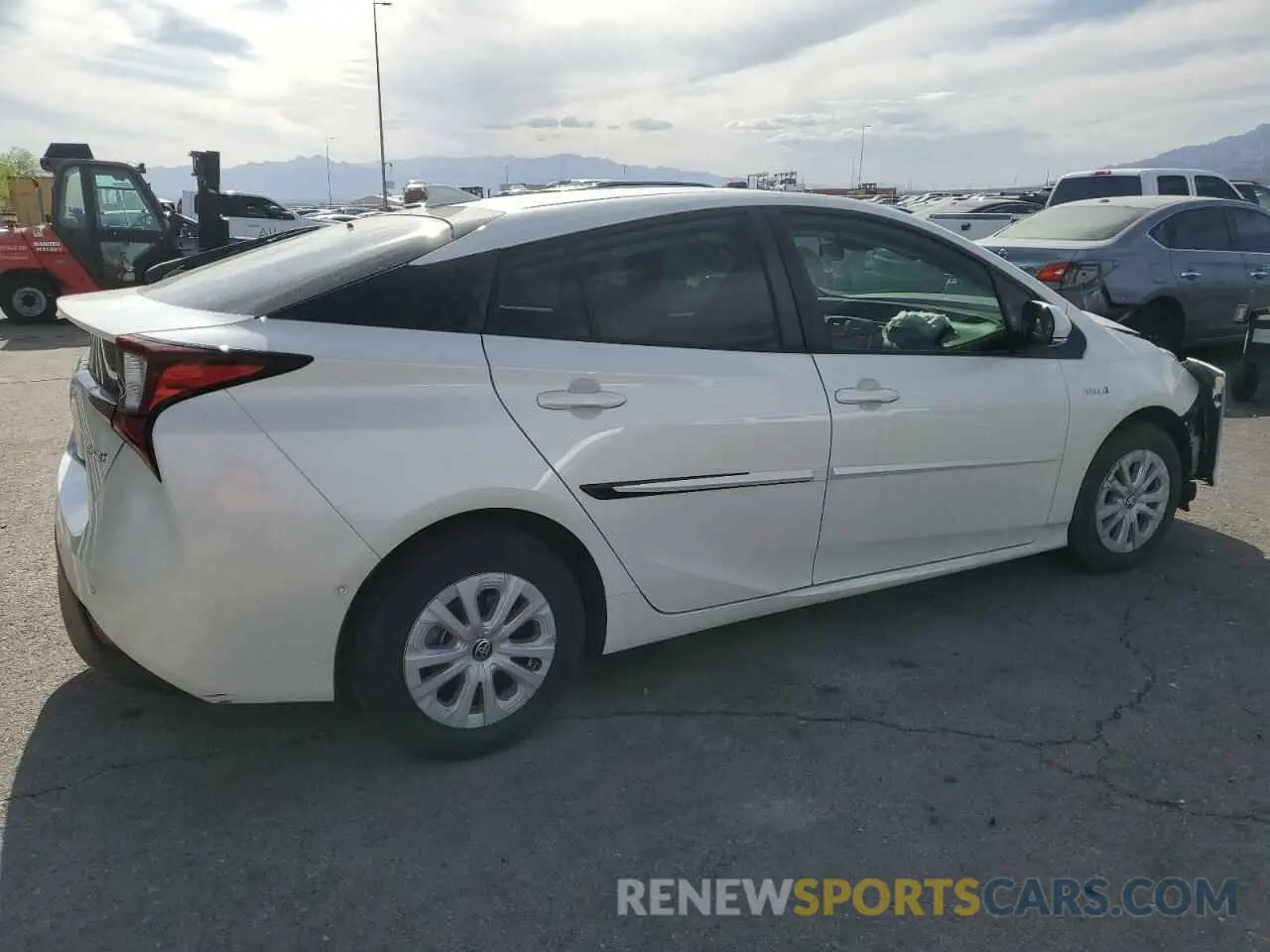 3 Фотография поврежденного автомобиля JTDKARFU8K3079438 TOYOTA PRIUS 2019