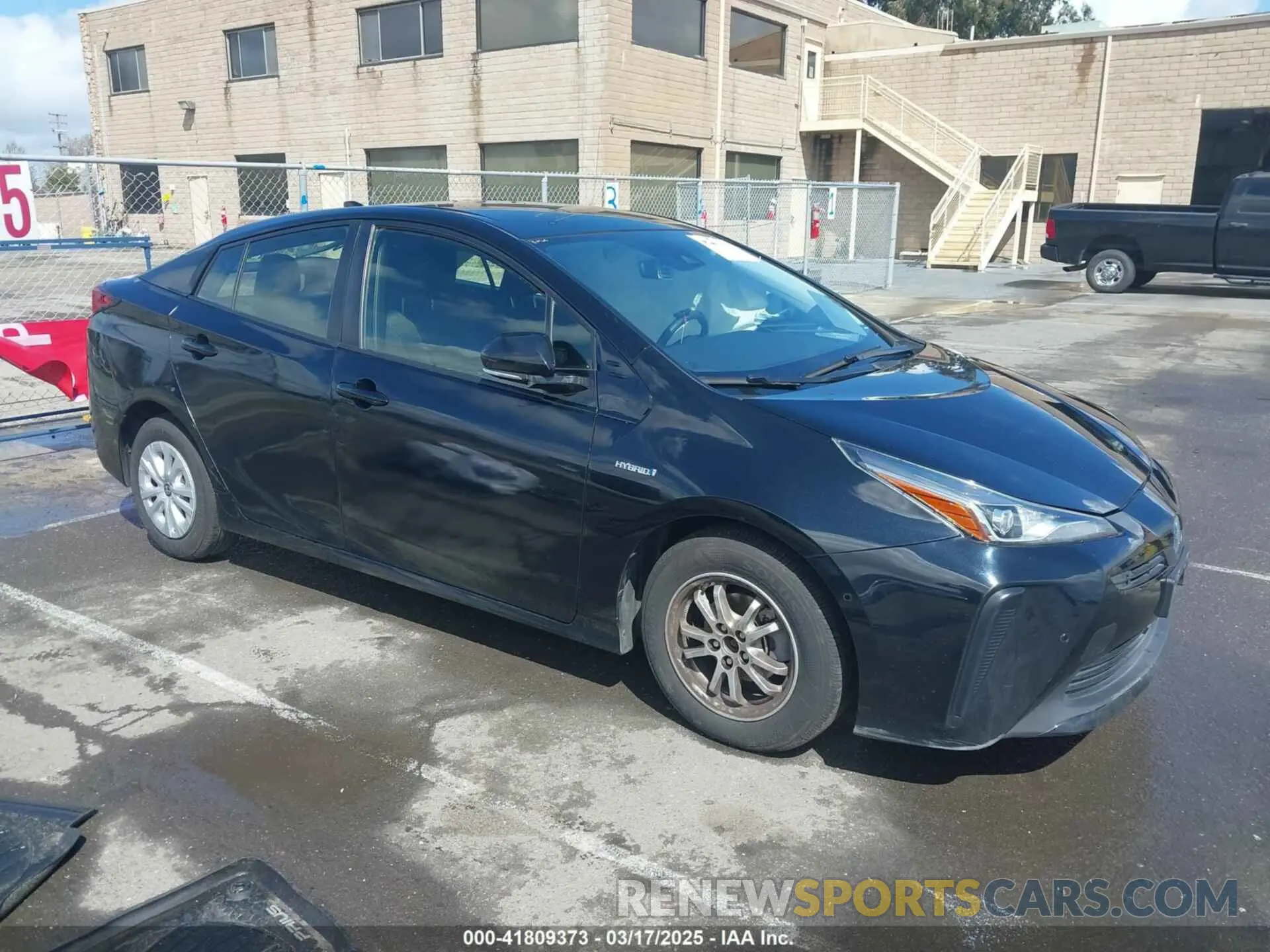 1 Фотография поврежденного автомобиля JTDKARFU8K3082503 TOYOTA PRIUS 2019