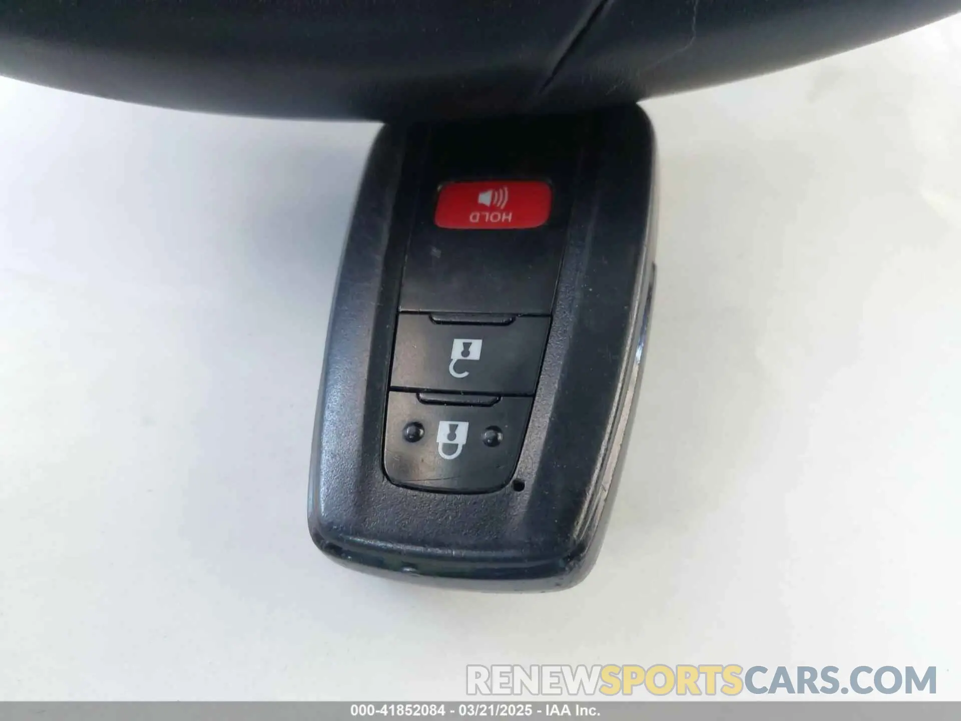 11 Фотография поврежденного автомобиля JTDKARFU8K3102331 TOYOTA PRIUS 2019