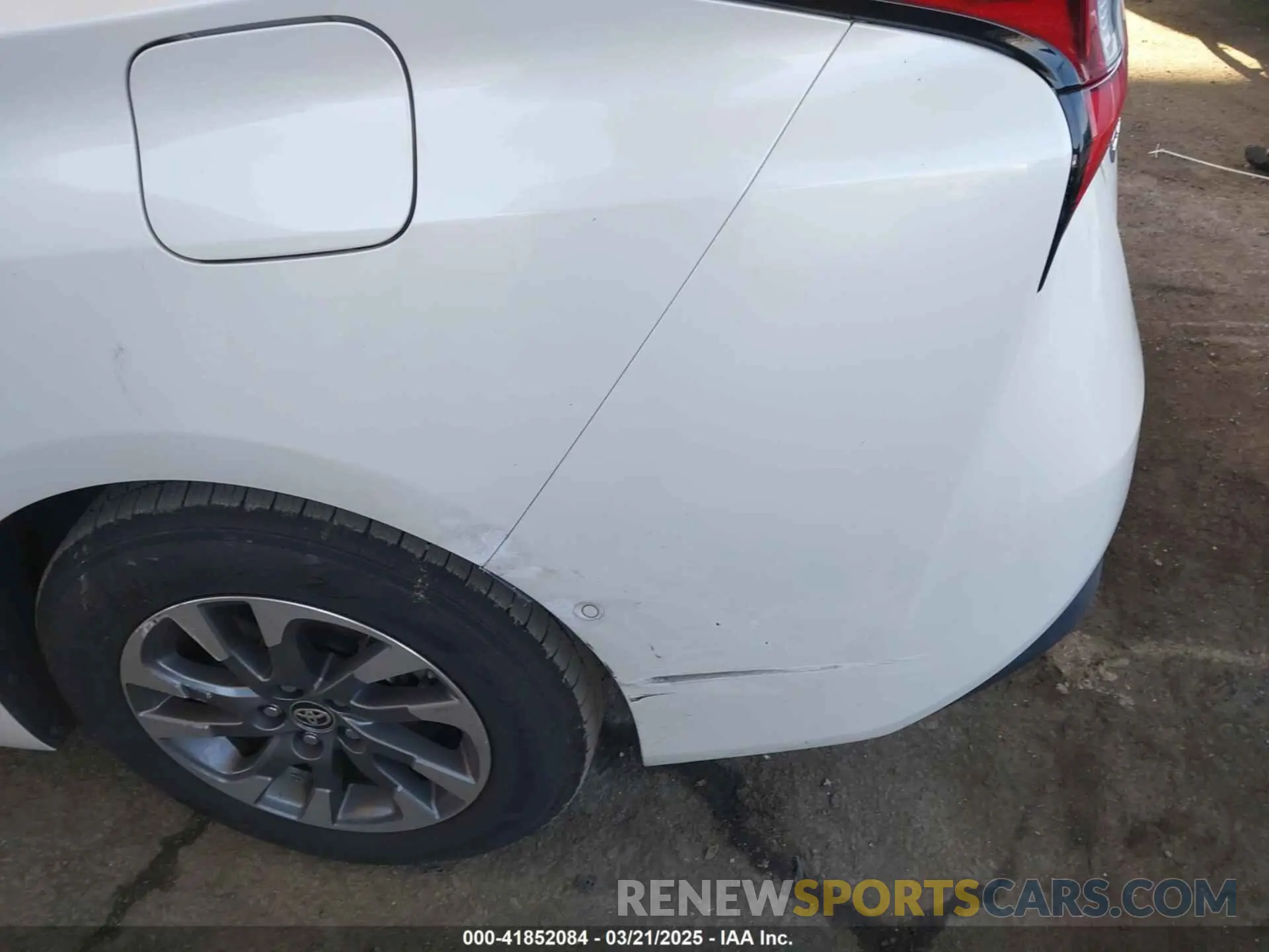 19 Фотография поврежденного автомобиля JTDKARFU8K3102331 TOYOTA PRIUS 2019