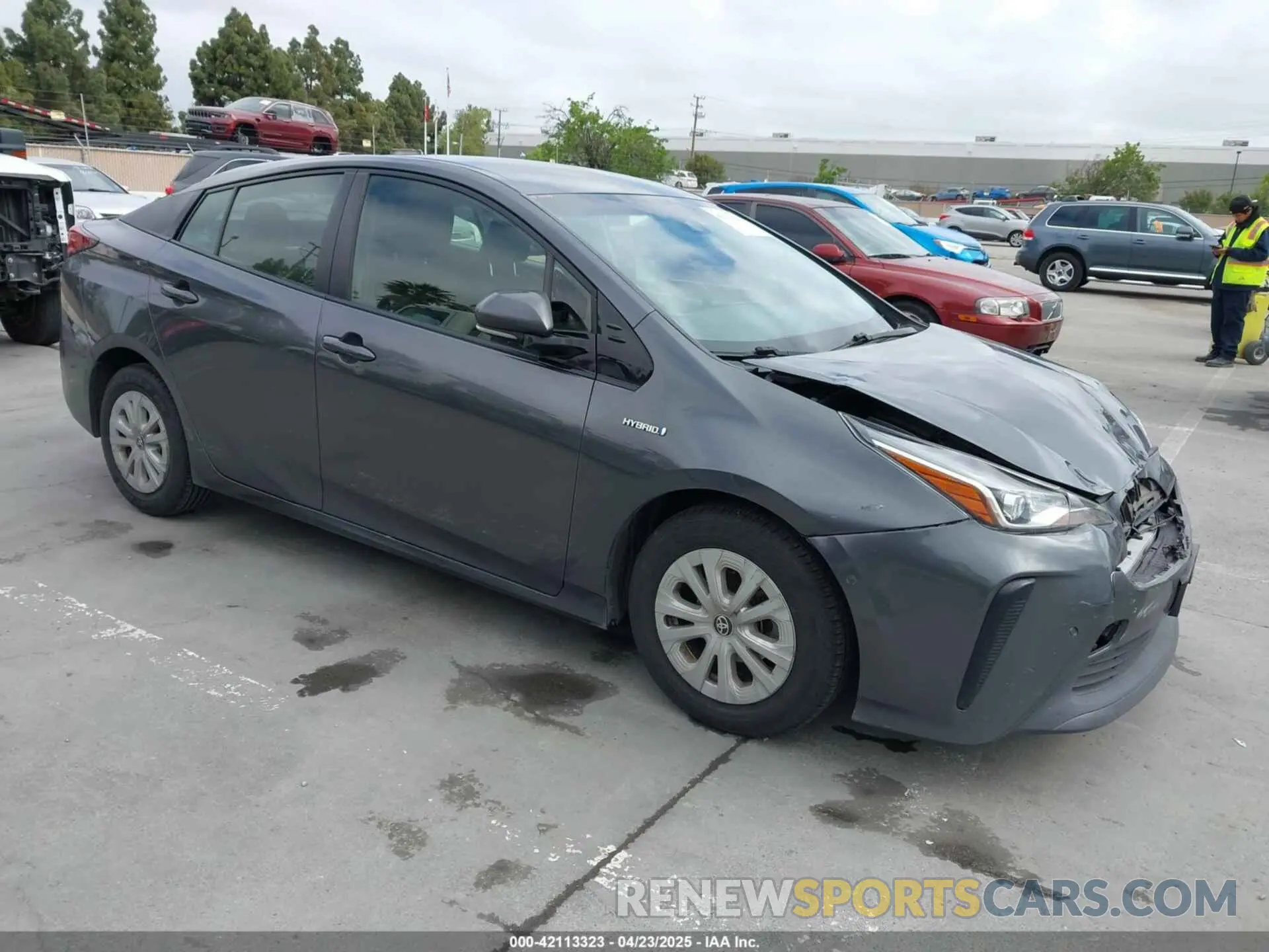 1 Фотография поврежденного автомобиля JTDKARFU9K3075219 TOYOTA PRIUS 2019