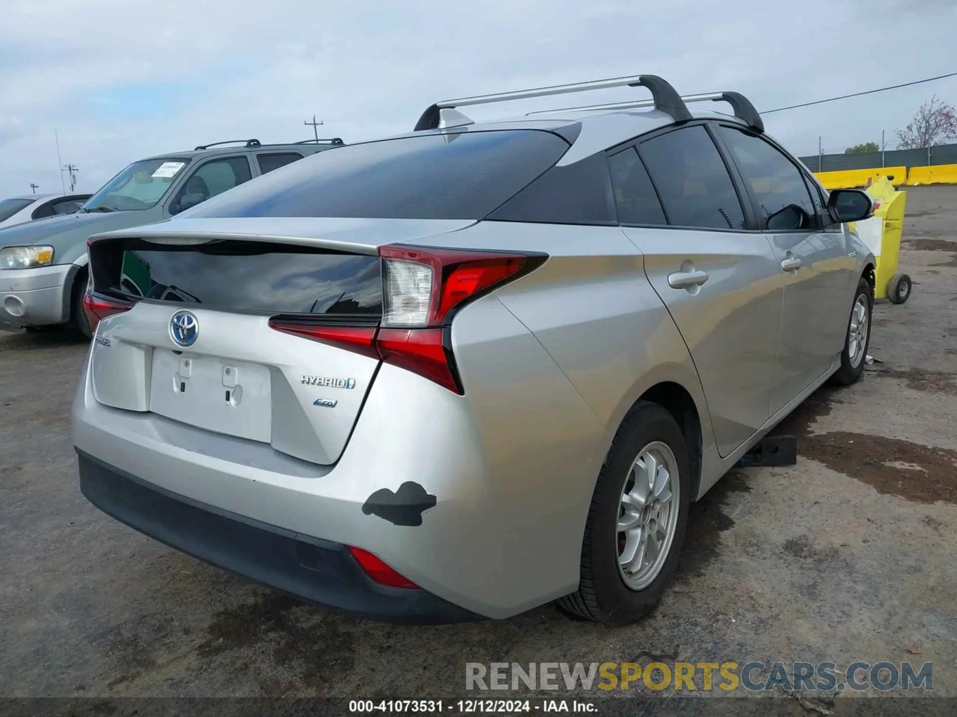 4 Фотография поврежденного автомобиля JTDKARFUXK3085578 TOYOTA PRIUS 2019