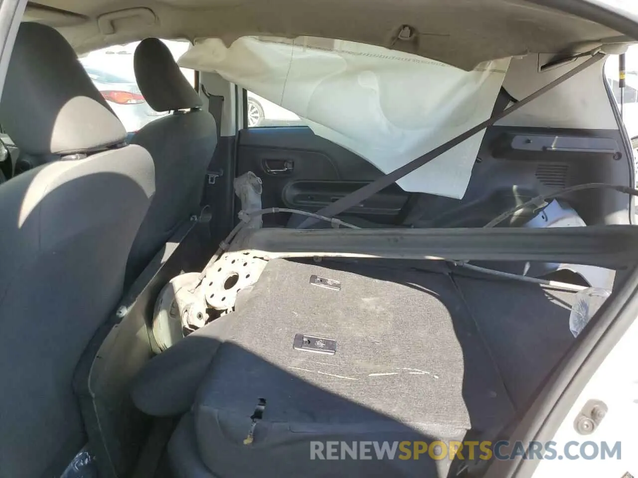 10 Фотография поврежденного автомобиля JTDKDTB37K1622873 TOYOTA PRIUS 2019