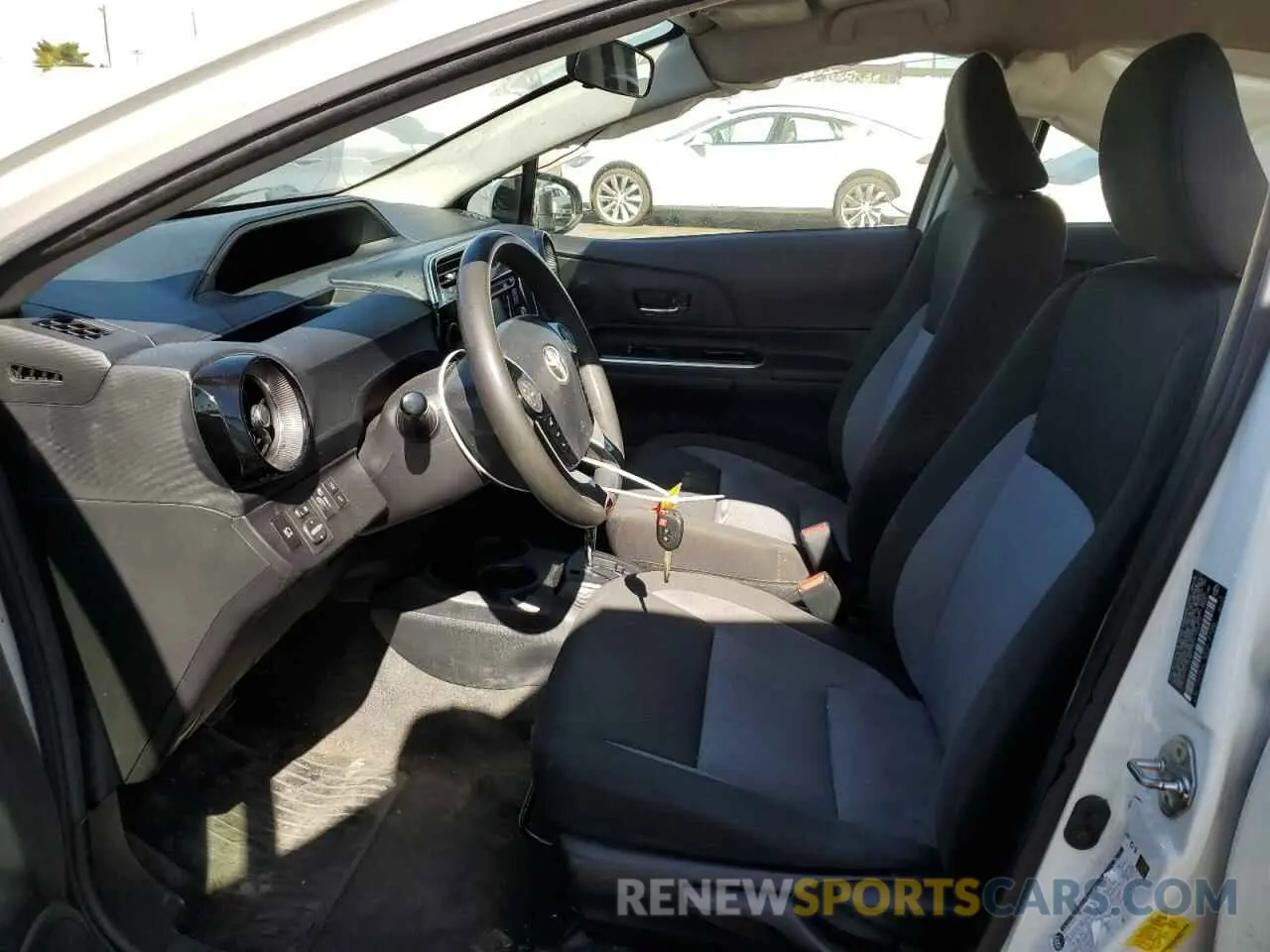 7 Фотография поврежденного автомобиля JTDKDTB37K1622873 TOYOTA PRIUS 2019