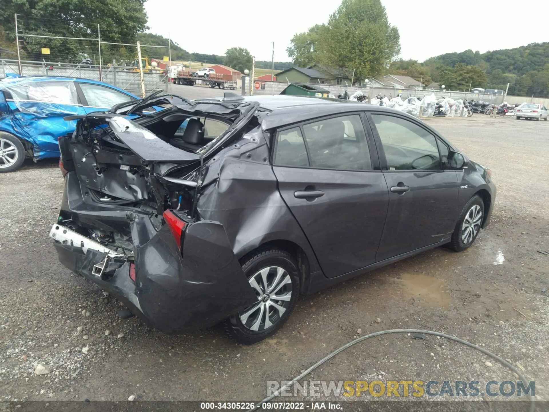 4 Photograph of a damaged car JTDL9RFU1K3005209 TOYOTA PRIUS 2019