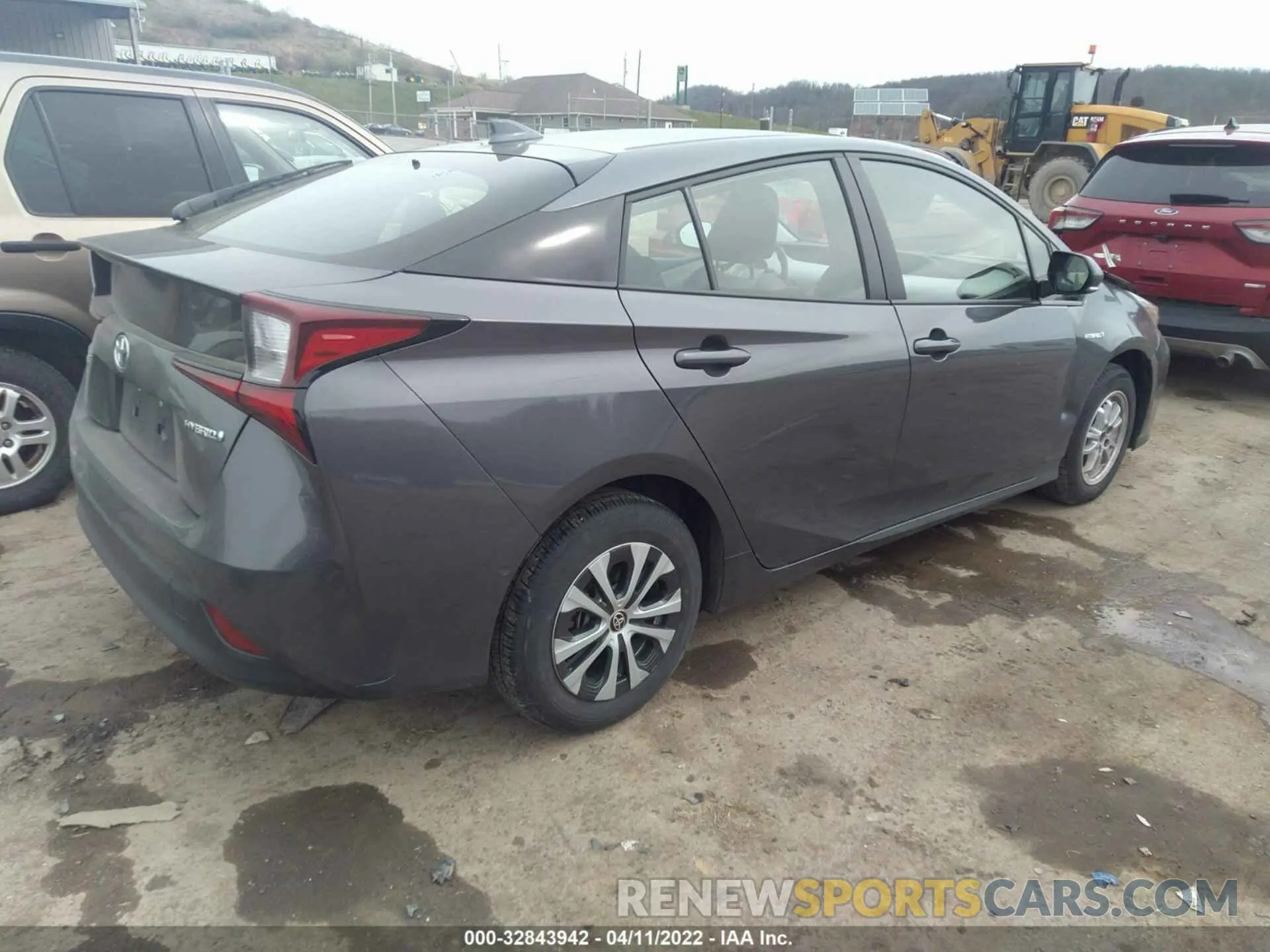 4 Photograph of a damaged car JTDL9RFU4K3003714 TOYOTA PRIUS 2019