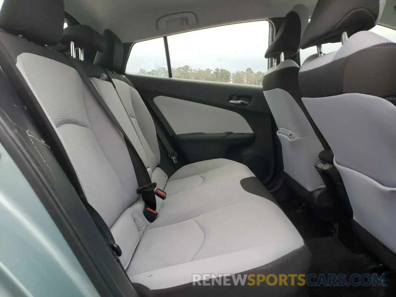 10 Фотография поврежденного автомобиля JTDL9RFU4K3008685 TOYOTA PRIUS 2019