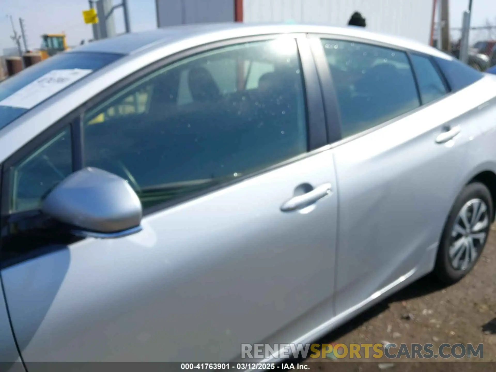 14 Фотография поврежденного автомобиля JTDL9RFU4K3010601 TOYOTA PRIUS 2019