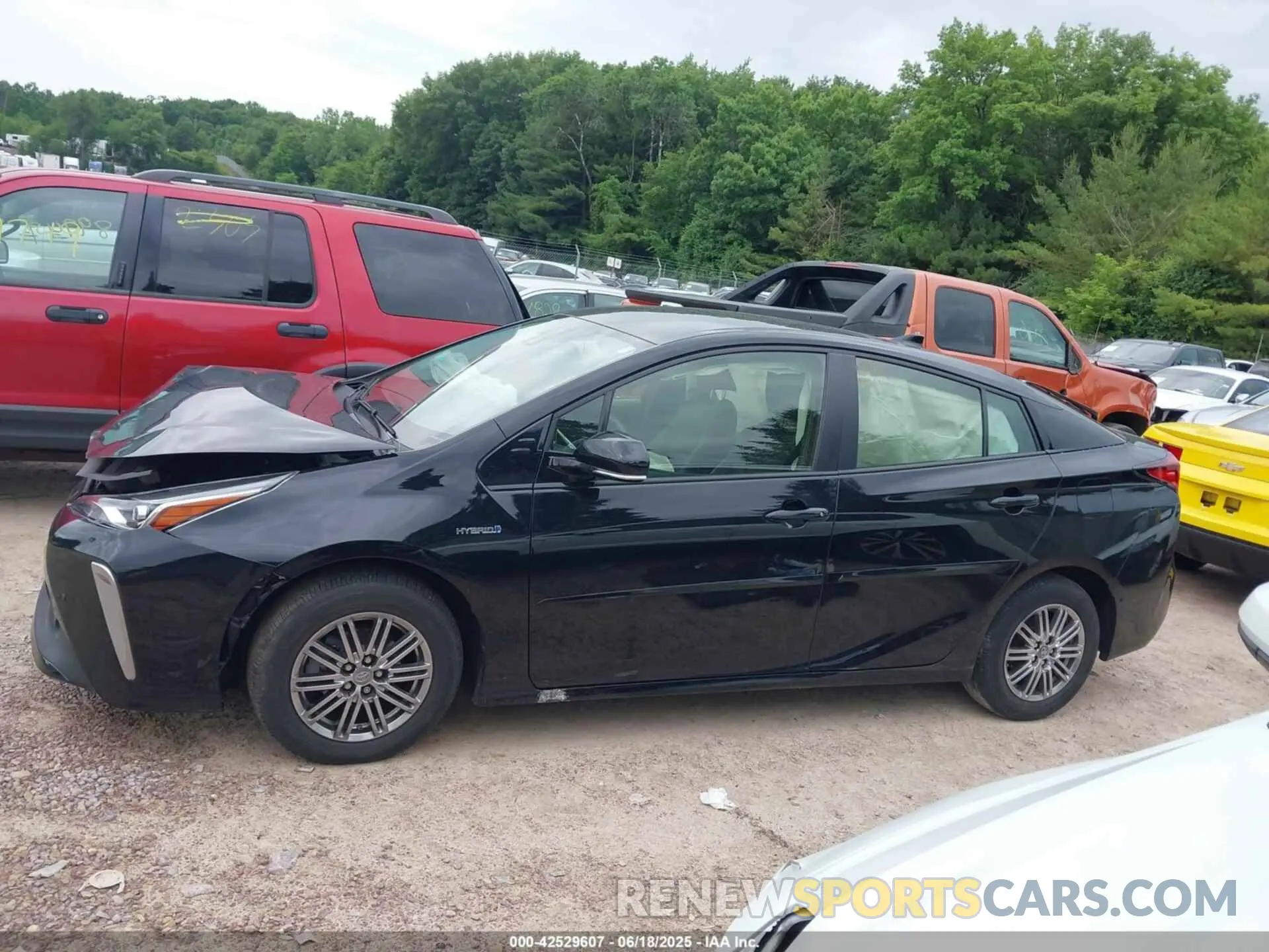 14 Photograph of a damaged car JTDL9RFU5K3001969 TOYOTA PRIUS 2019