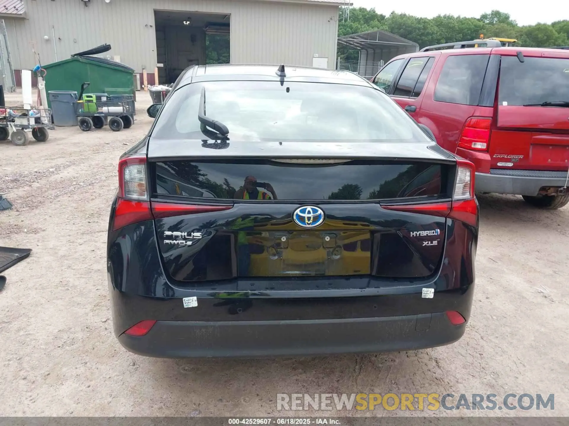 16 Photograph of a damaged car JTDL9RFU5K3001969 TOYOTA PRIUS 2019