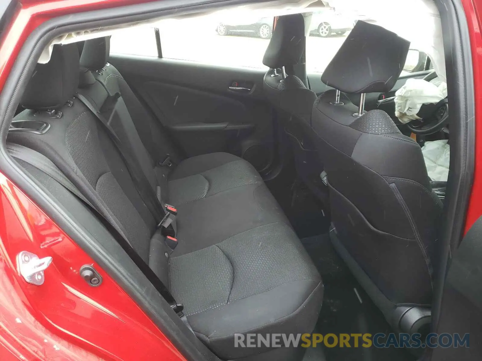 6 Photograph of a damaged car JTDL9RFU6K3002371 TOYOTA PRIUS 2019