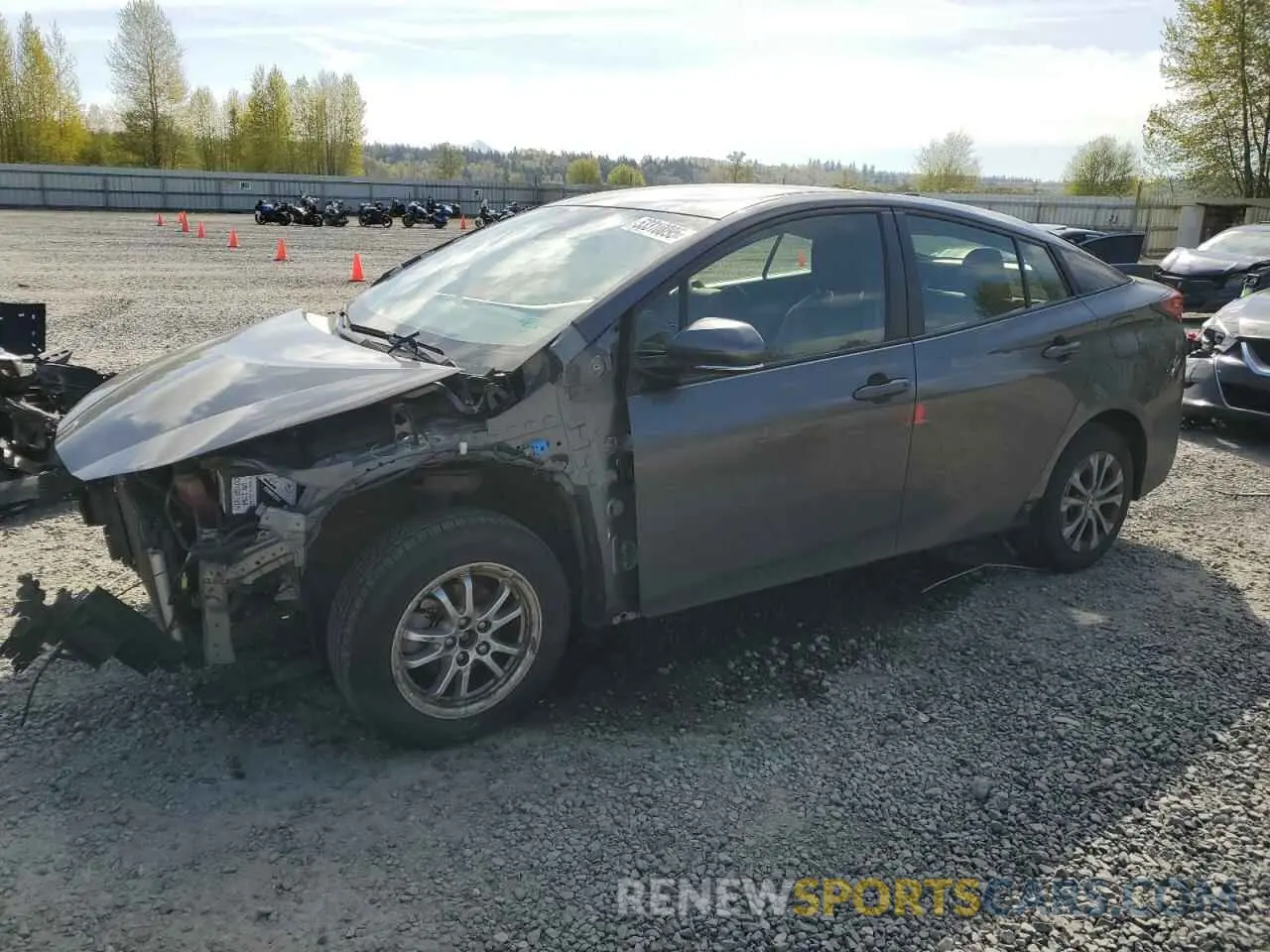 1 Фотография поврежденного автомобиля JTDL9RFU6K3005433 TOYOTA PRIUS 2019