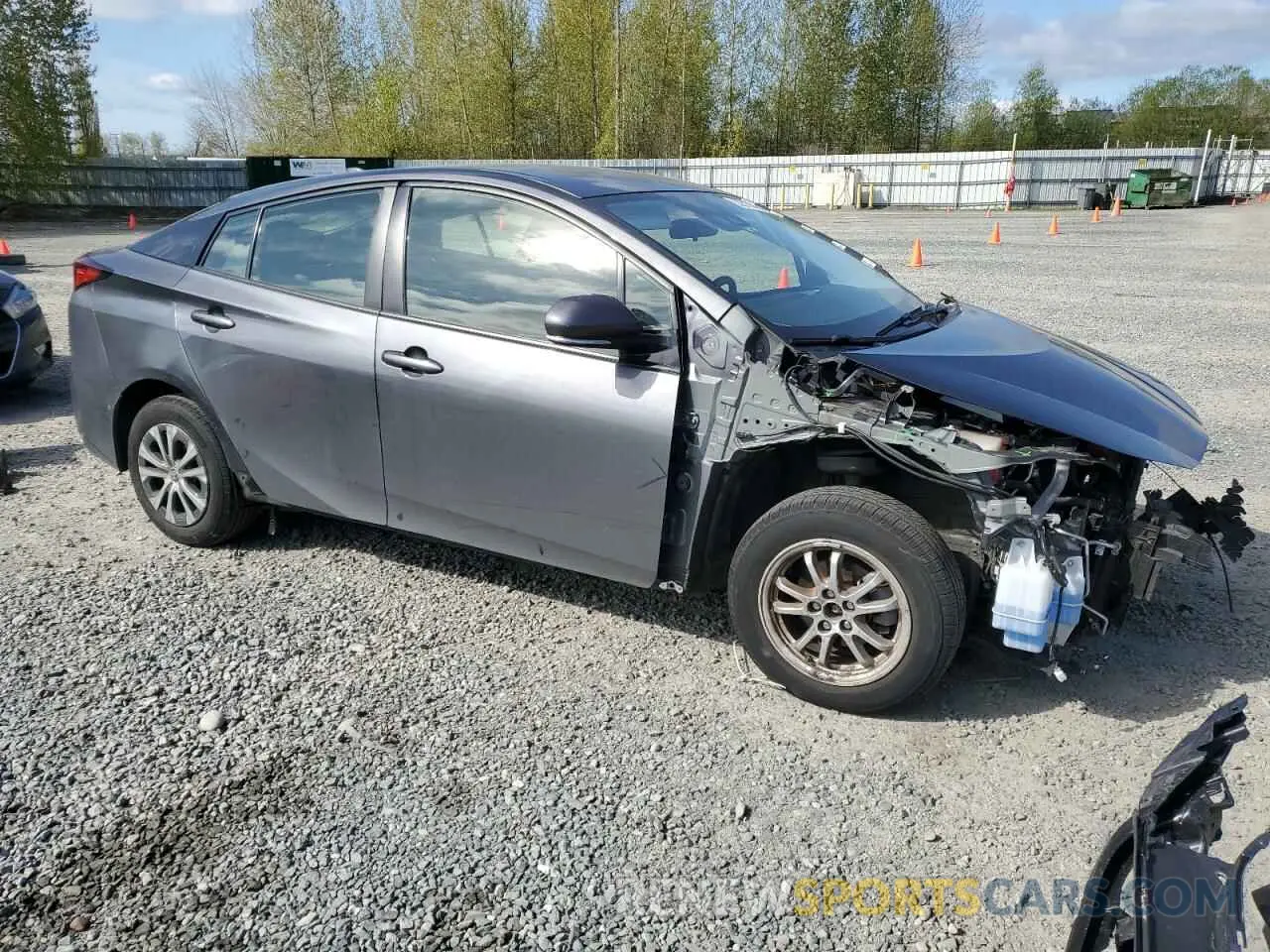 4 Фотография поврежденного автомобиля JTDL9RFU6K3005433 TOYOTA PRIUS 2019