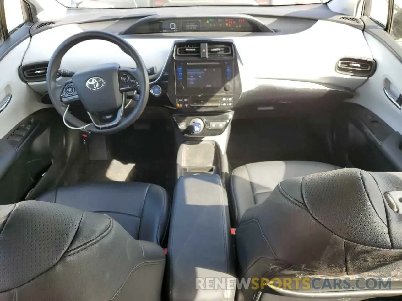 8 Фотография поврежденного автомобиля JTDL9RFU6K3005433 TOYOTA PRIUS 2019