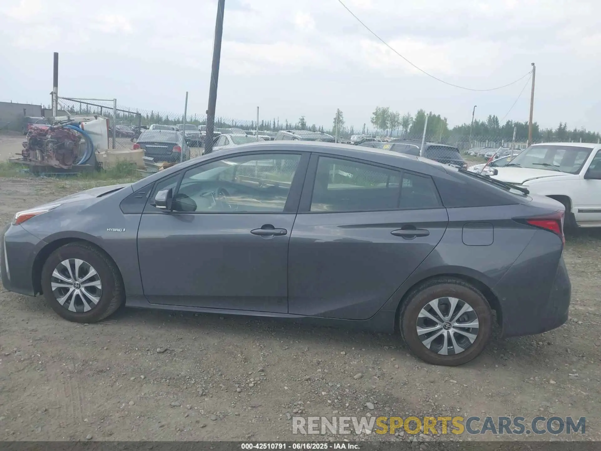 14 Фотография поврежденного автомобиля JTDL9RFU6K3010339 TOYOTA PRIUS 2019
