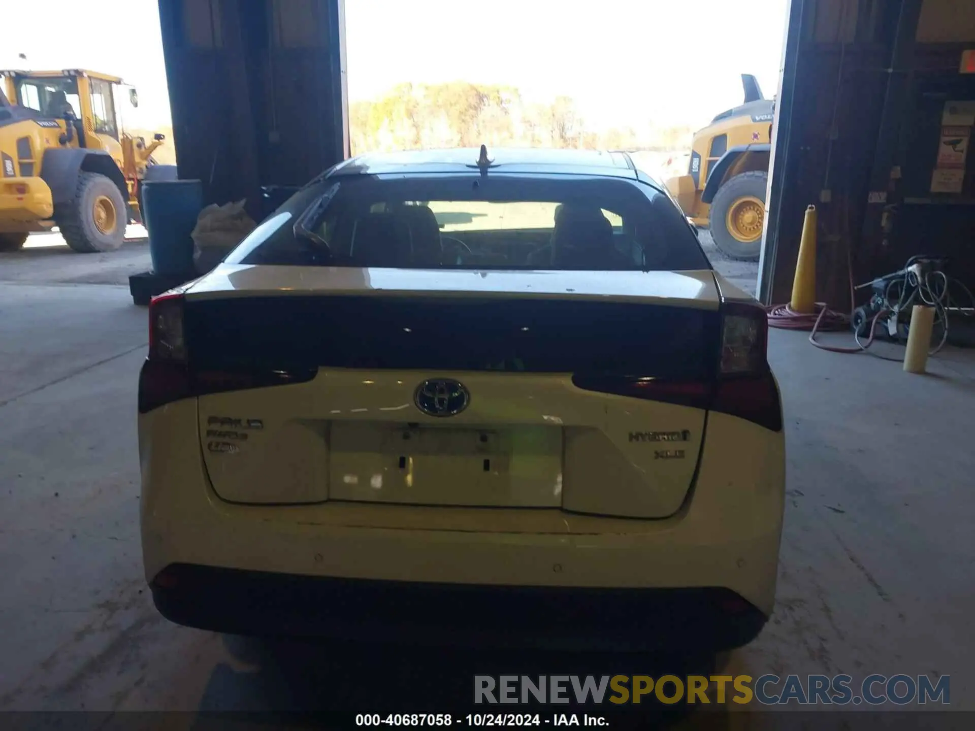 16 Photograph of a damaged car JTDL9RFU6K3011684 TOYOTA PRIUS 2019