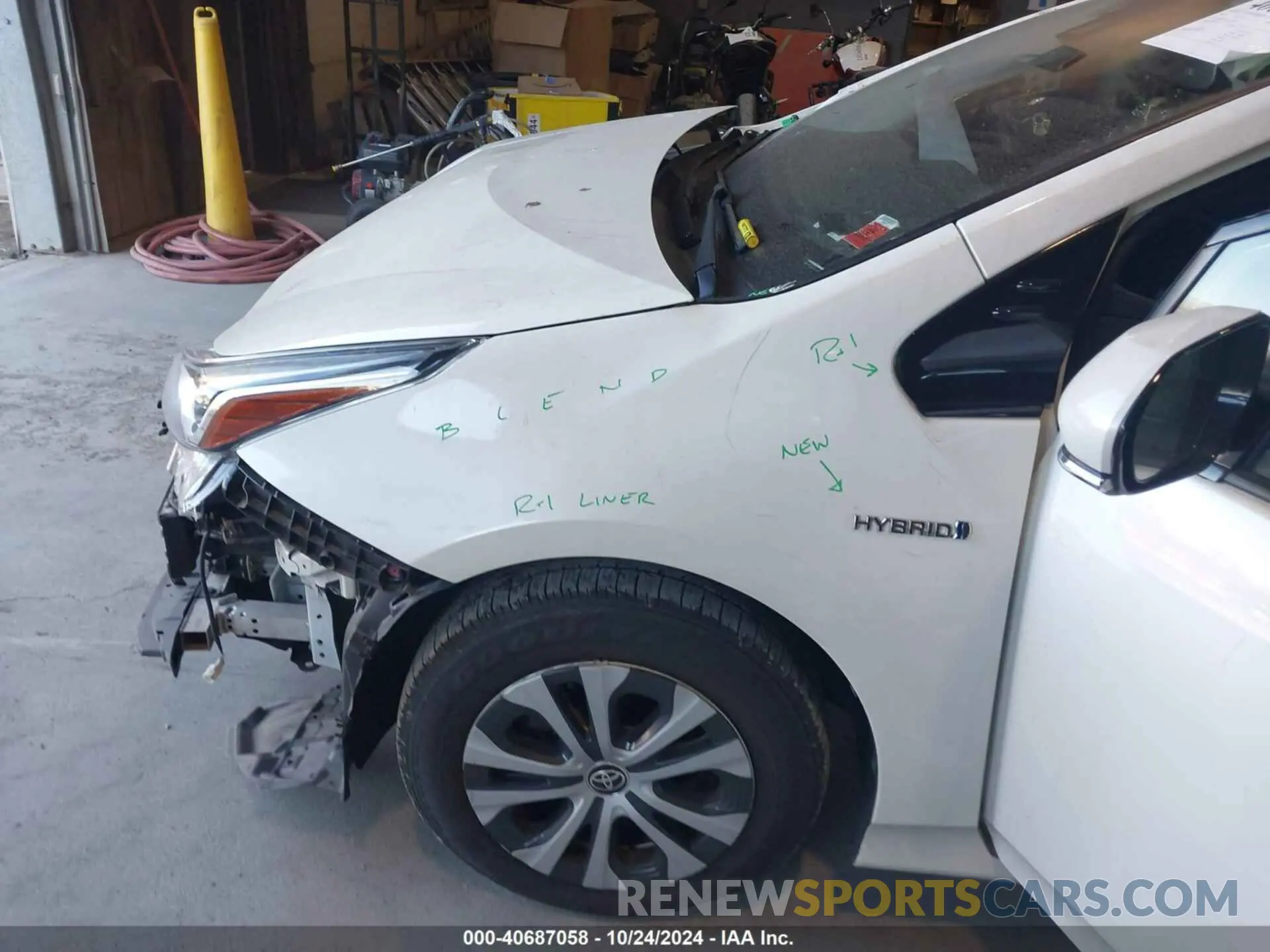 21 Photograph of a damaged car JTDL9RFU6K3011684 TOYOTA PRIUS 2019