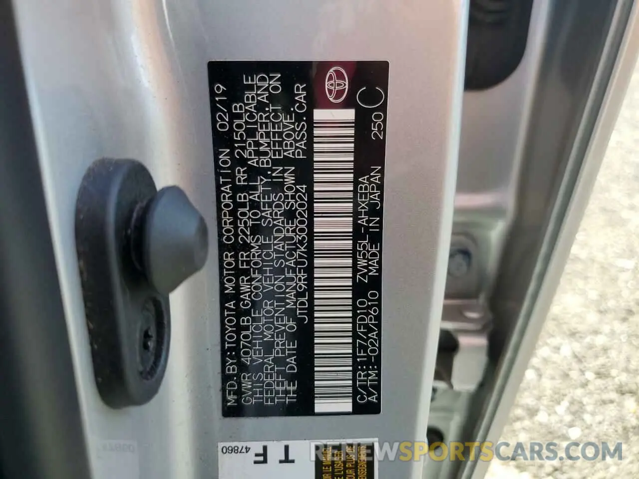 12 Фотография поврежденного автомобиля JTDL9RFU7K3002024 TOYOTA PRIUS 2019