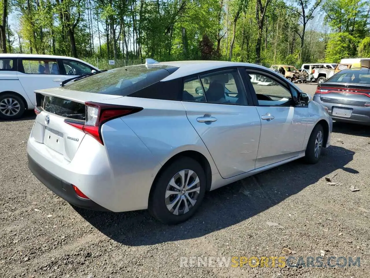 3 Фотография поврежденного автомобиля JTDL9RFU7K3002024 TOYOTA PRIUS 2019