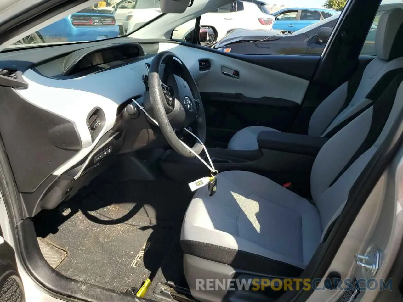 7 Фотография поврежденного автомобиля JTDL9RFU7K3002024 TOYOTA PRIUS 2019