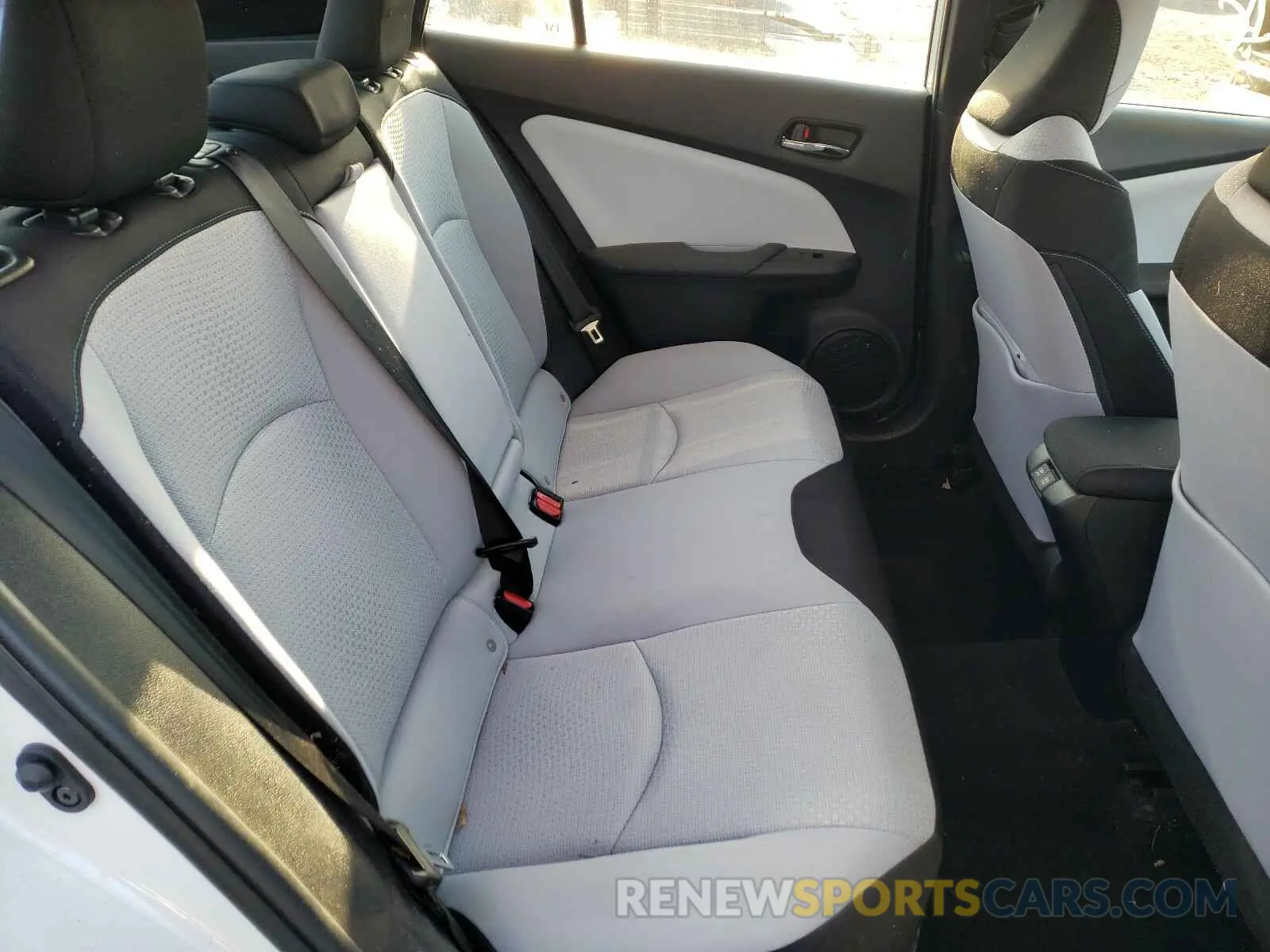 6 Photograph of a damaged car JTDL9RFU8K3007328 TOYOTA PRIUS 2019