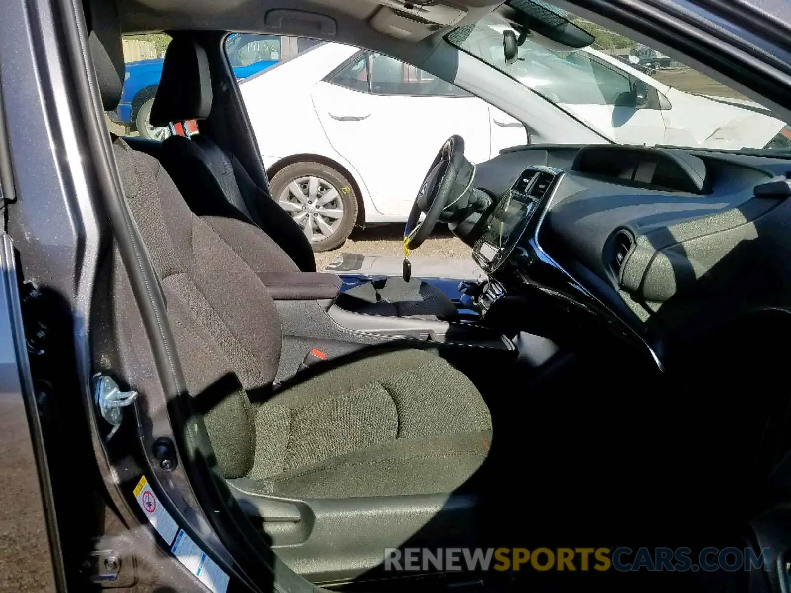 5 Photograph of a damaged car JTDL9RFU9K3002896 TOYOTA PRIUS 2019