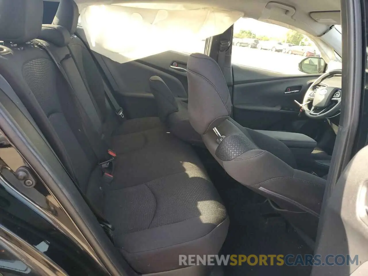 10 Photograph of a damaged car JTDL9RFUXK3006889 TOYOTA PRIUS 2019
