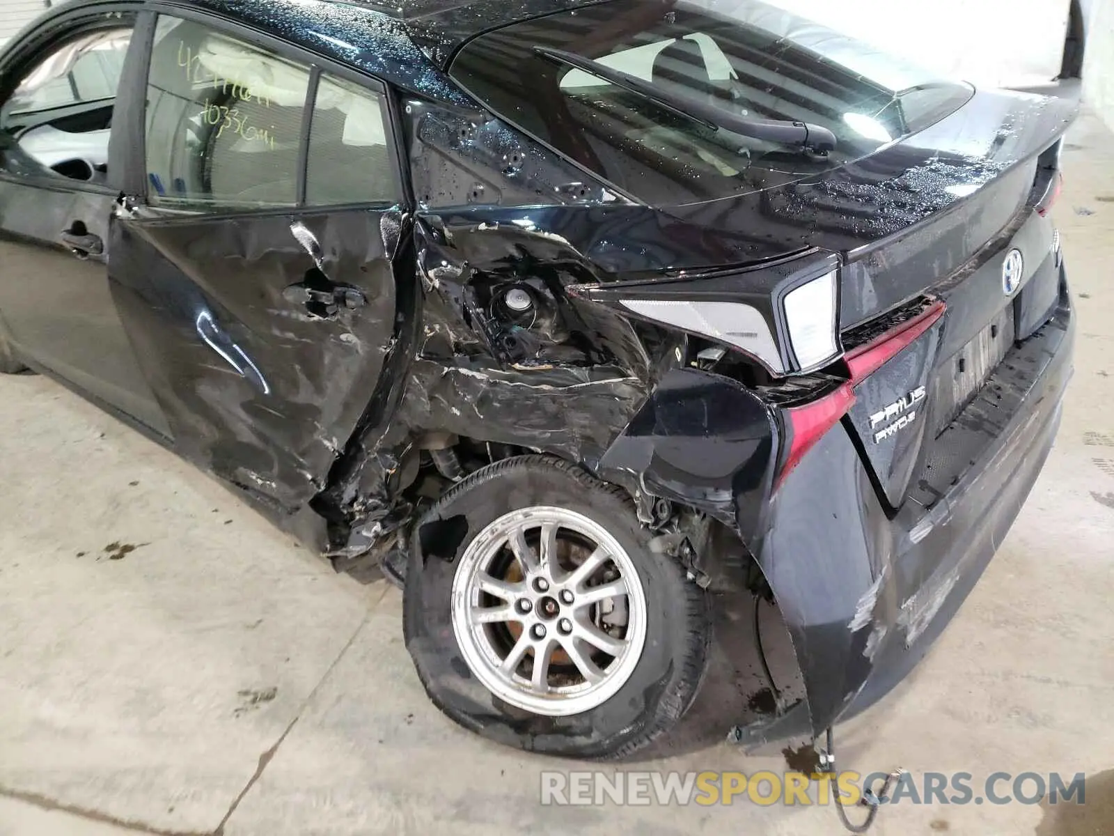 9 Photograph of a damaged car JTDL9RFUXK3007900 TOYOTA PRIUS 2019