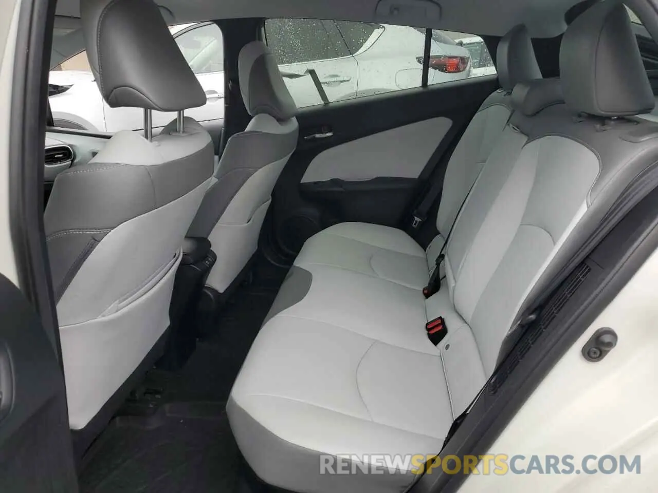 10 Фотография поврежденного автомобиля JTDKARFP0L3154371 TOYOTA PRIUS 2020