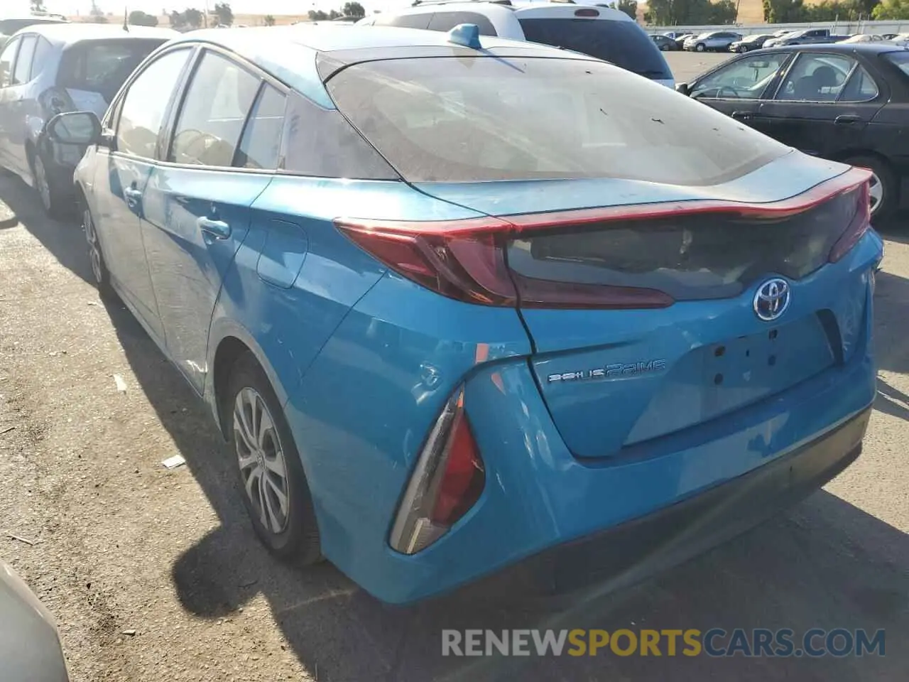2 Фотография поврежденного автомобиля JTDKARFP2L3135790 TOYOTA PRIUS 2020