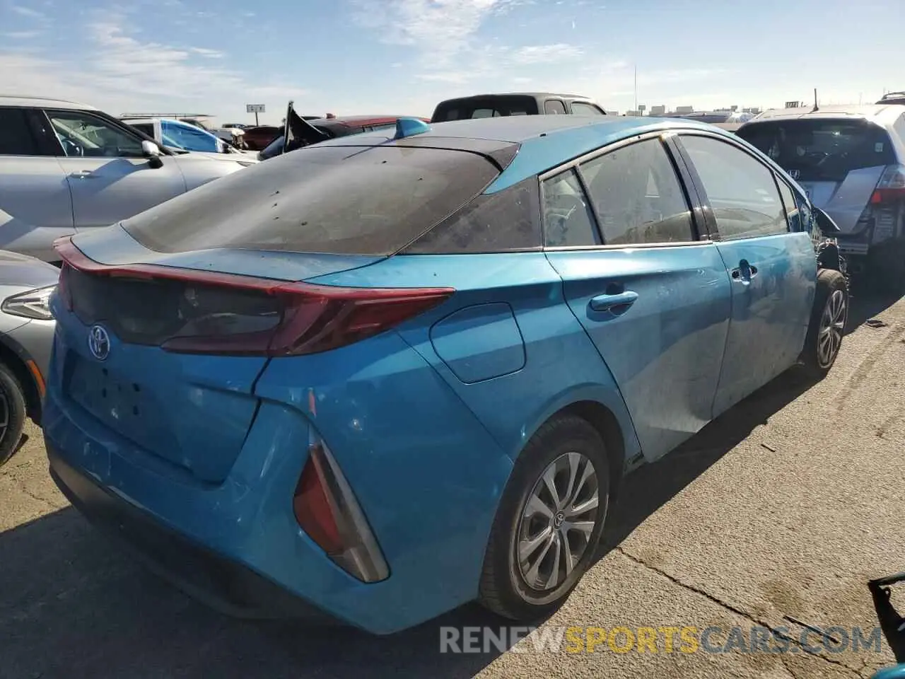 3 Фотография поврежденного автомобиля JTDKARFP2L3135790 TOYOTA PRIUS 2020
