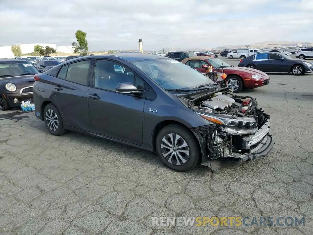 4 Фотография поврежденного автомобиля JTDKARFP4L3160836 TOYOTA PRIUS 2020