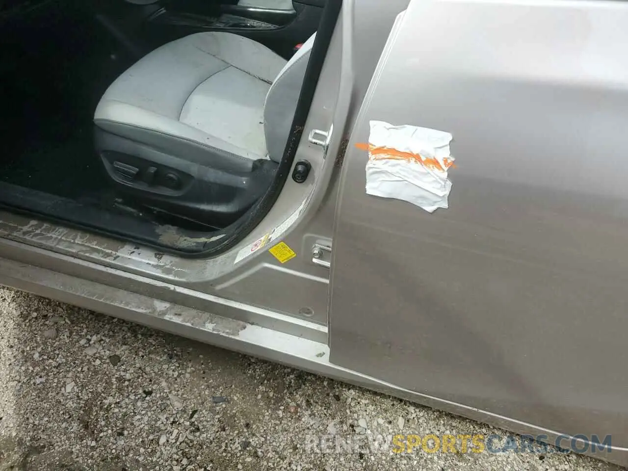 12 Фотография поврежденного автомобиля JTDKARFP5L3147304 TOYOTA PRIUS 2020