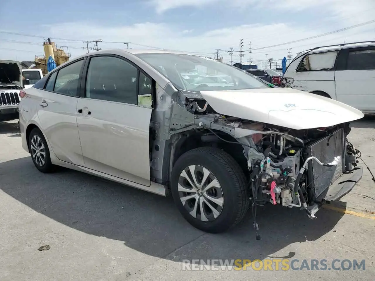 4 Фотография поврежденного автомобиля JTDKARFP6L3162913 TOYOTA PRIUS 2020