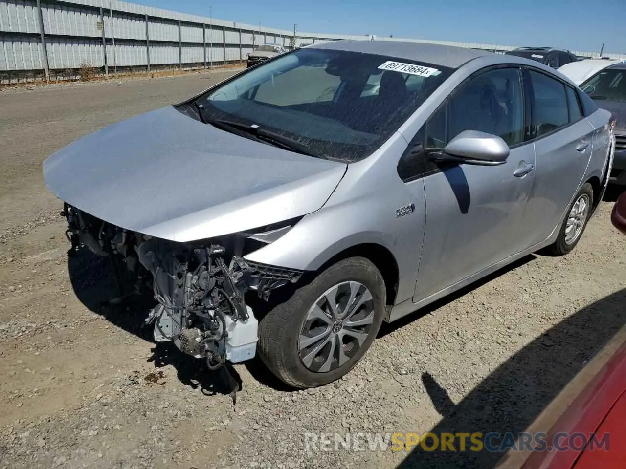 1 Фотография поврежденного автомобиля JTDKARFP7L3130651 TOYOTA PRIUS 2020