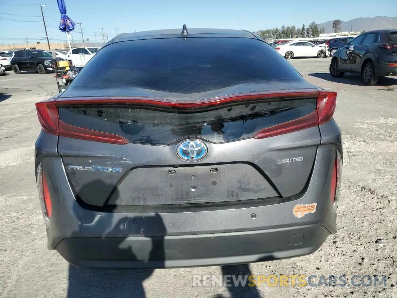 6 Фотография поврежденного автомобиля JTDKARFP7L3139477 TOYOTA PRIUS 2020