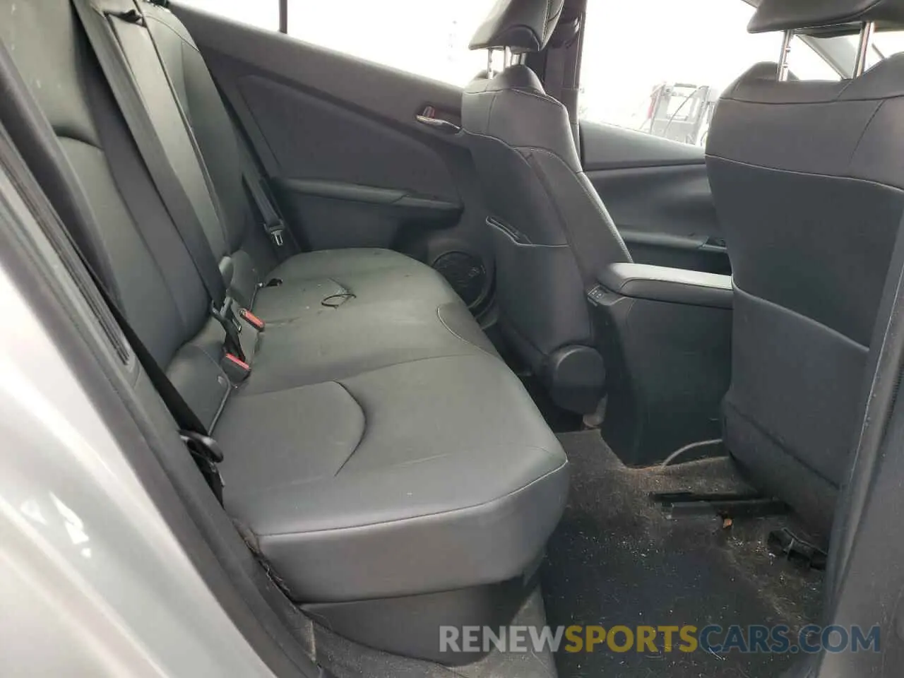 10 Photograph of a damaged car JTDKARFP7L3157705 TOYOTA PRIUS 2020