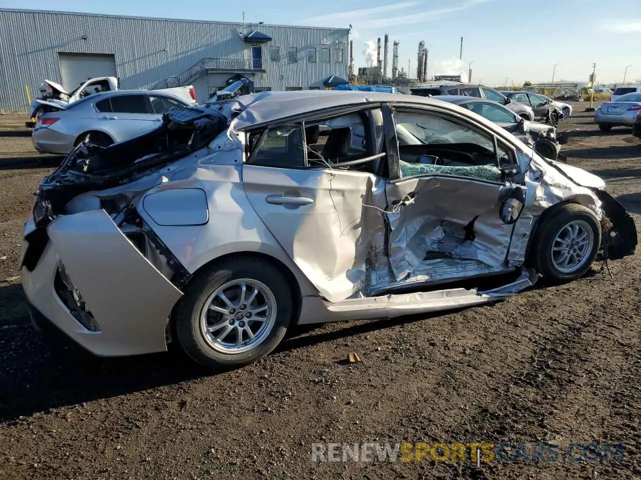 3 Фотография поврежденного автомобиля JTDKARFP8L3144882 TOYOTA PRIUS 2020