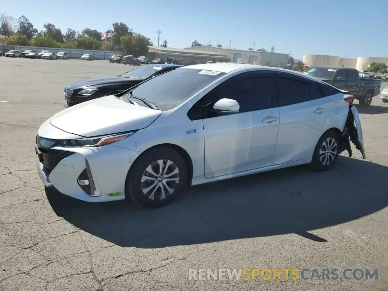 1 Фотография поврежденного автомобиля JTDKARFPXL3120096 TOYOTA PRIUS 2020