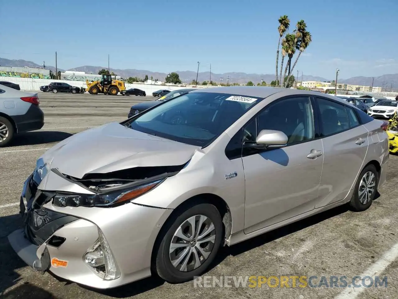 1 Фотография поврежденного автомобиля JTDKARFPXL3154295 TOYOTA PRIUS 2020