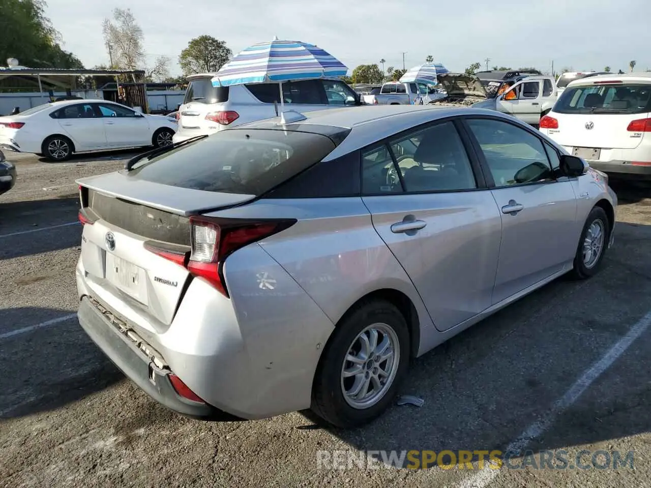 3 Фотография поврежденного автомобиля JTDKARFU0L3109887 TOYOTA PRIUS 2020