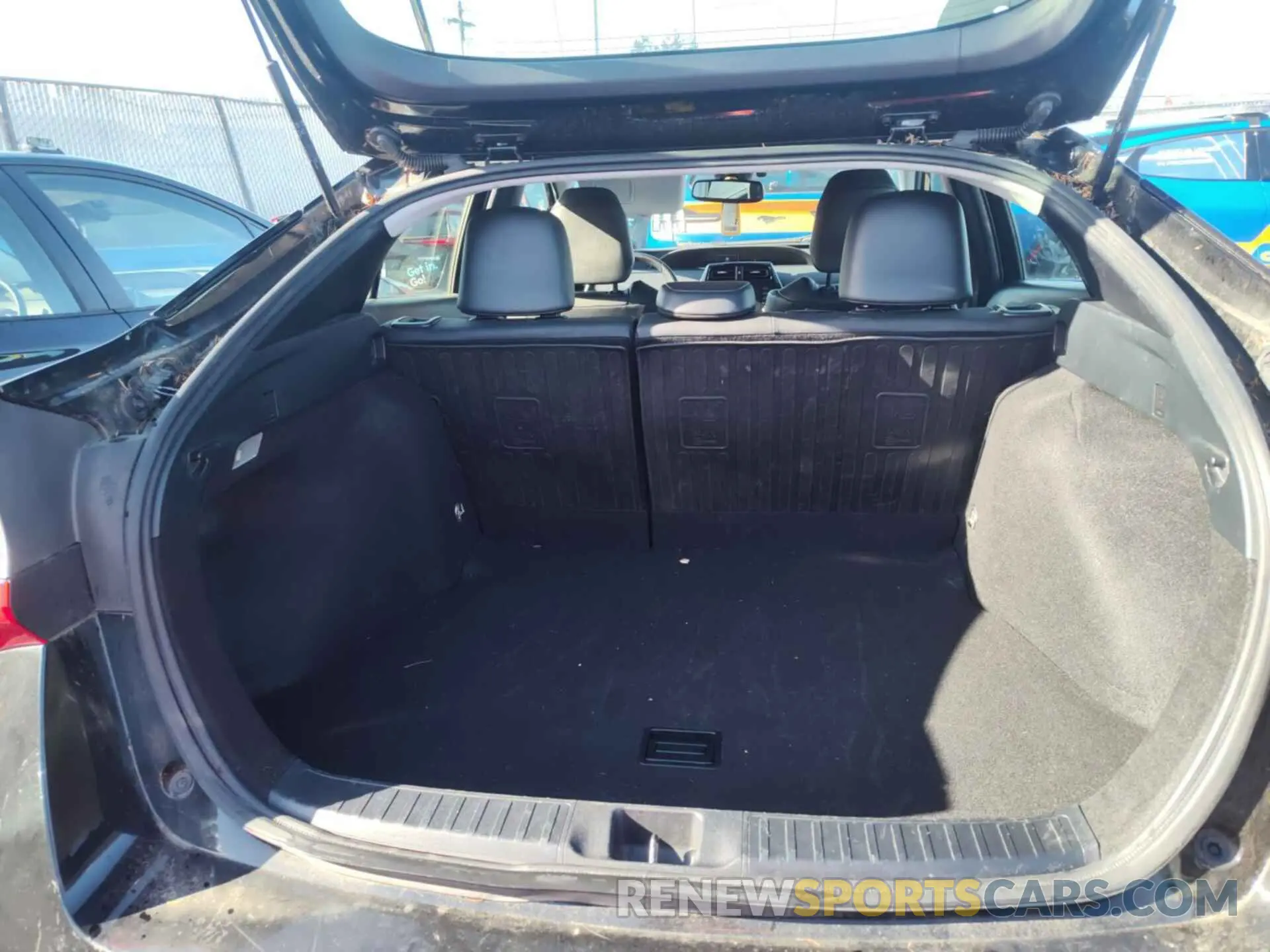 36 Фотография поврежденного автомобиля JTDKARFU0L3115558 TOYOTA PRIUS 2020